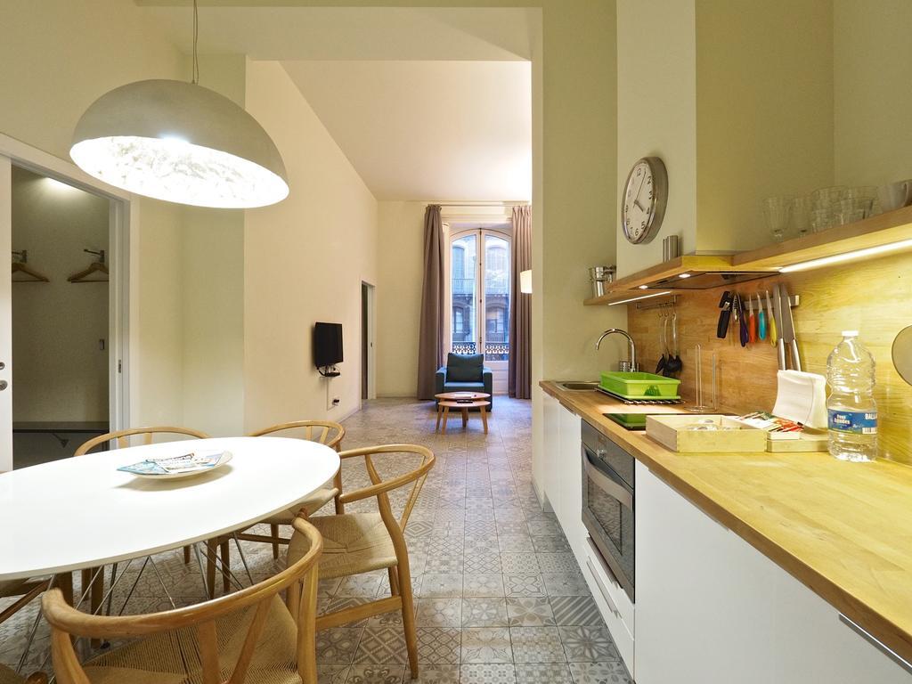 Uma Suites Pau Claris Барселона Екстериор снимка