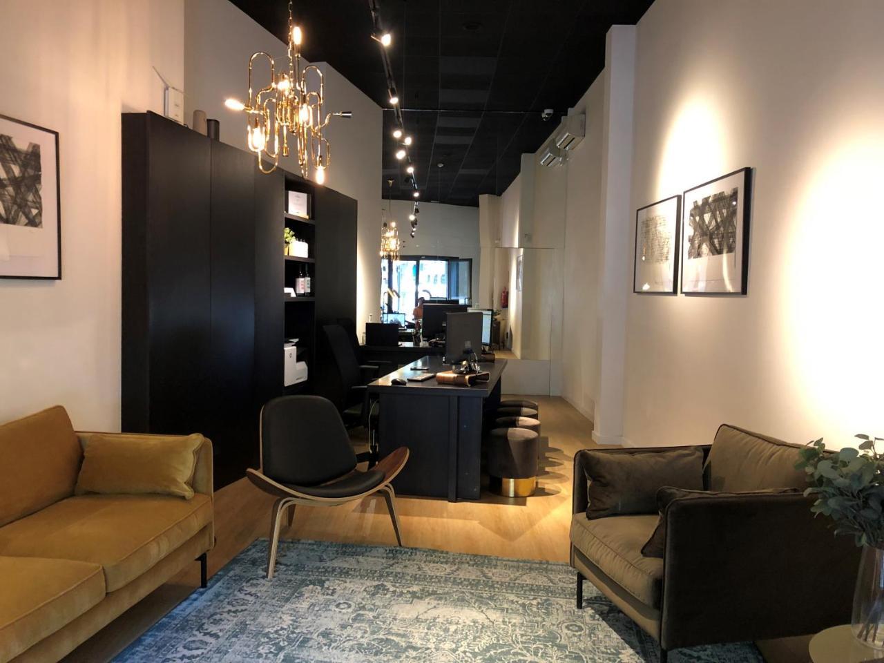 Uma Suites Pau Claris Барселона Екстериор снимка