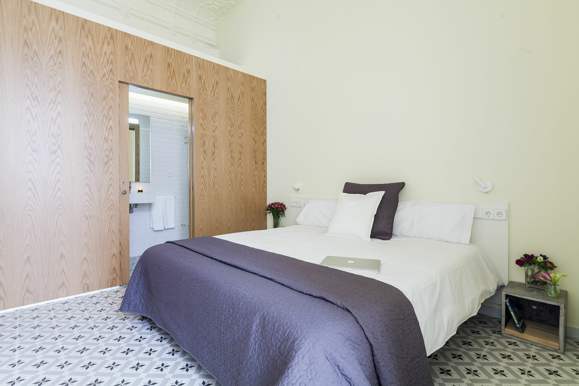 Uma Suites Pau Claris Барселона Екстериор снимка